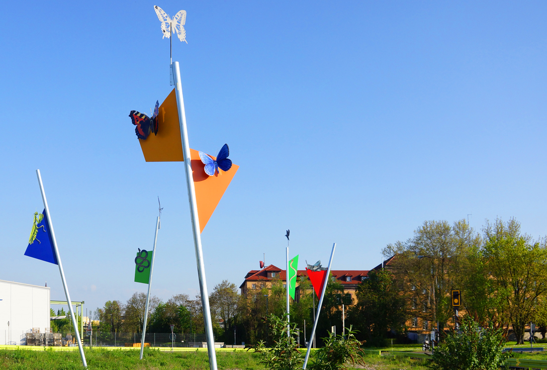 Skulpturengruppe mit ökologischer Thematik von Tilmann Krieg. Rheinhafen Kehl 2016 7 Elemente, teils kinetisch in Zusammenarbeit mit dem Naturschutzbeauftragten des Landkreises, Dr. Nikusch